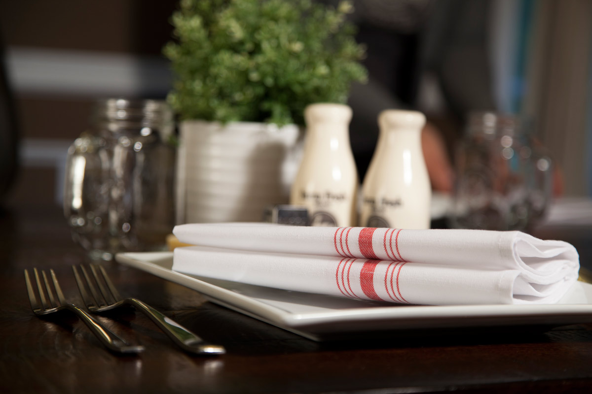 signature stripe bistro napkins